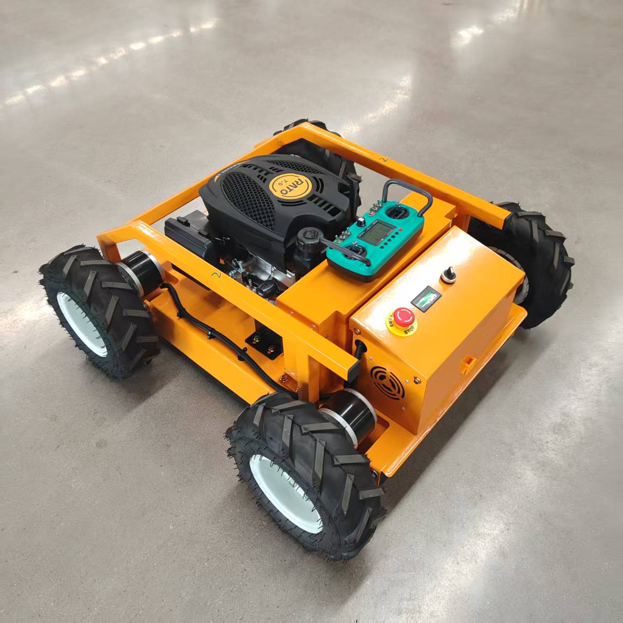 جزازة عشب ذكية يتم التحكم بها  - مراجعة Lawn Mower Battery وسعره