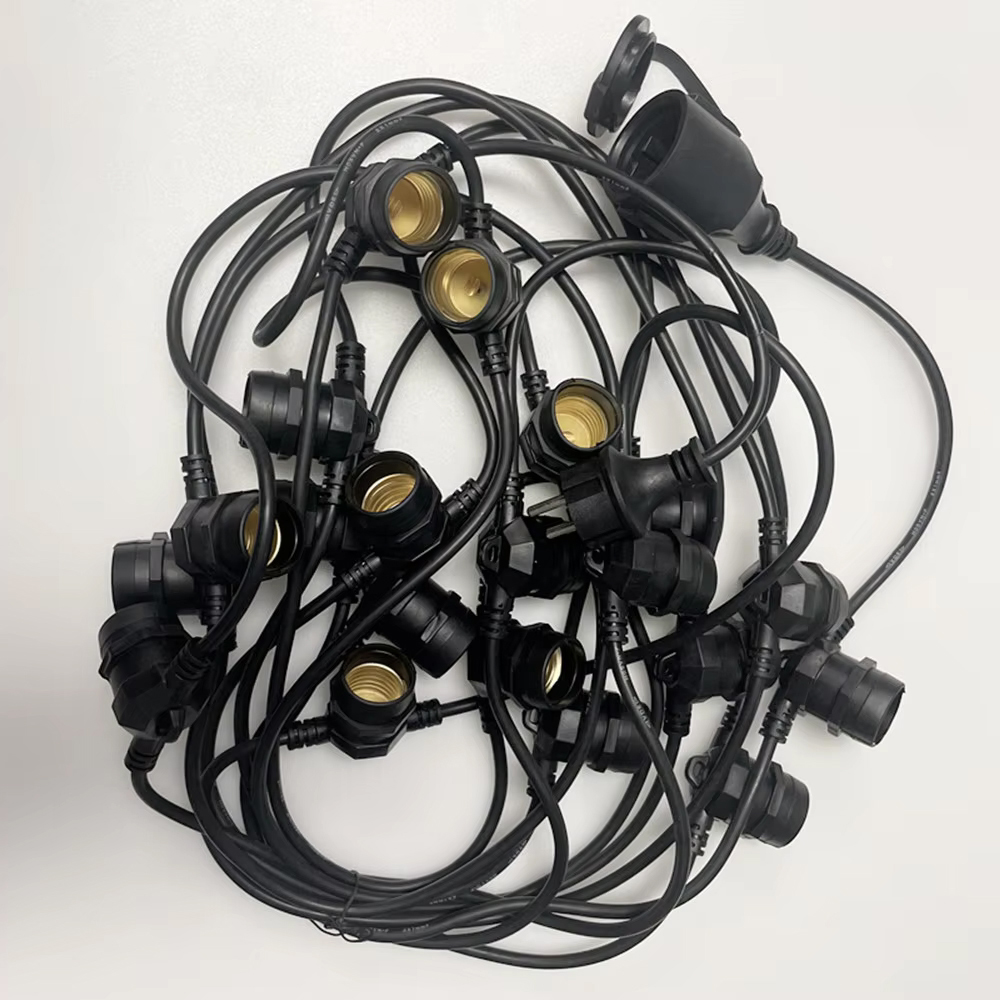 سلسلة إضاءة LED بطول 10 أمتار، - مراجعة Outdoor Power Adapter وسعره