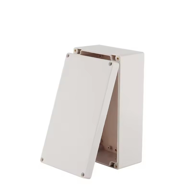صندوق توزيع كهربائي خارجي مقاو - مراجعة Outdoor Power Adapter وسعره